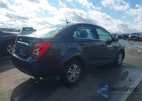 2014 Chevrolet Sonic Lt Auto z USA, uszkodzony, nr VIN 1G1JC5SH2E4182739
